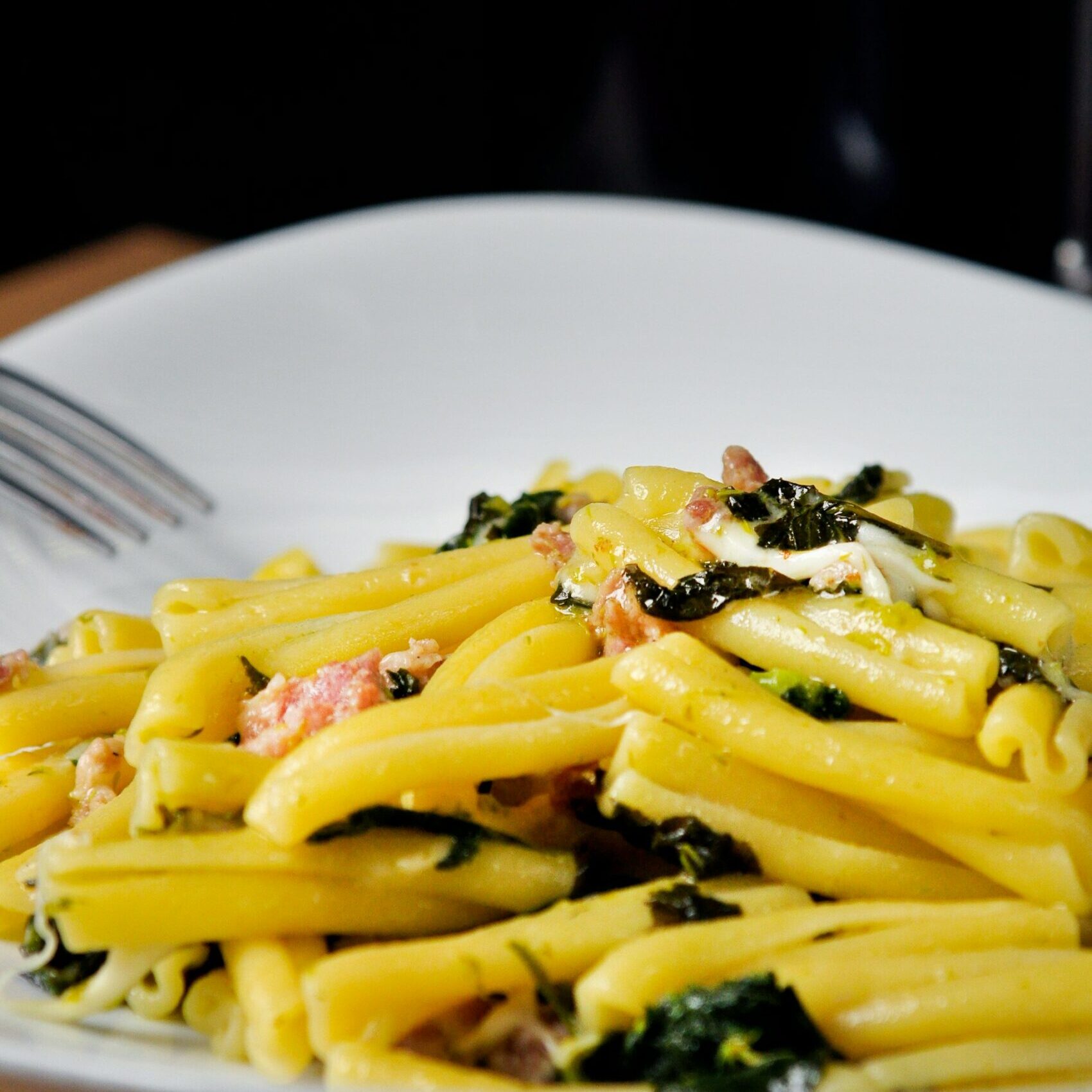 emiliano-vittoriosi-h0tTG5eosAQ-unsplash